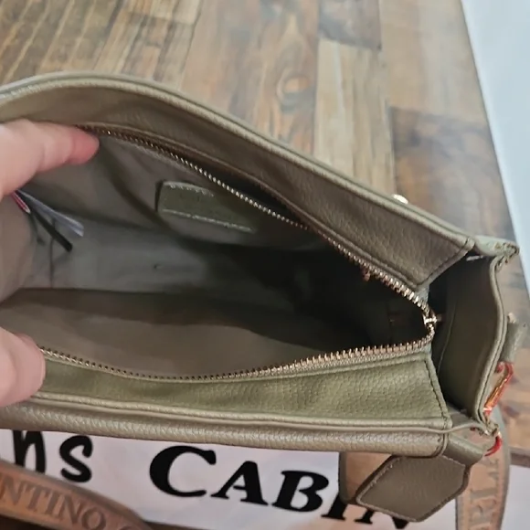 Valentino Orlandi Sage Green Italian Leather Crossbody Messenger Bag - Picture 10 of 12